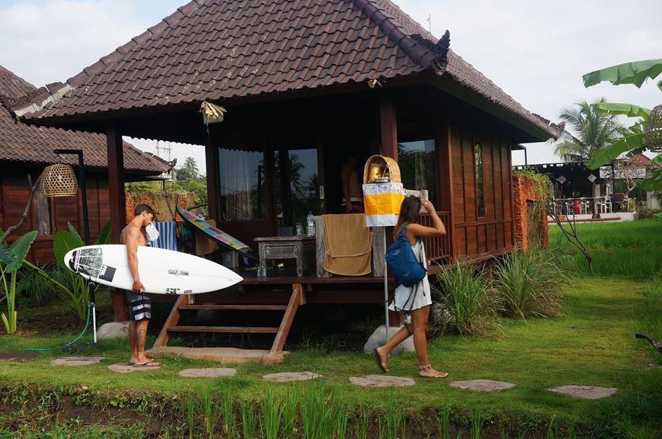 Keramas Surf Camp Hotel Ngoại thất bức ảnh