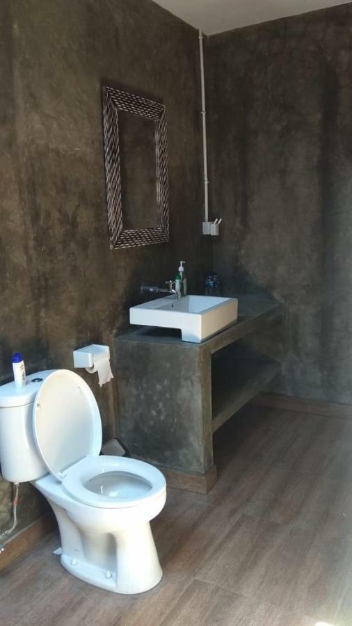 Keramas Surf Camp Hotel Ngoại thất bức ảnh